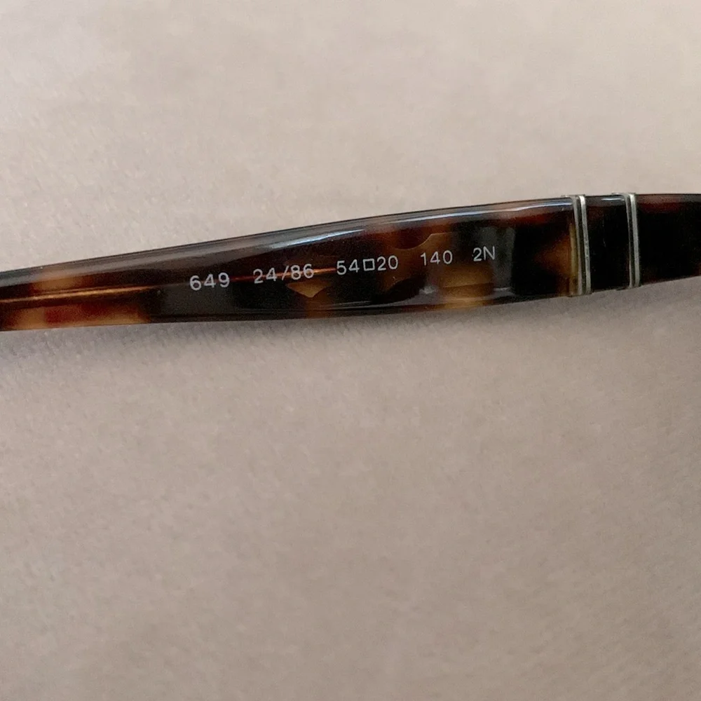 Ashton Kutcher Tortoiseshell Aviators bought from @ashtonkutcher closet